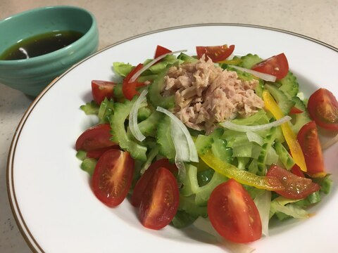 麺つゆわさびドレッシングで！ゴーヤとツナのサラダ